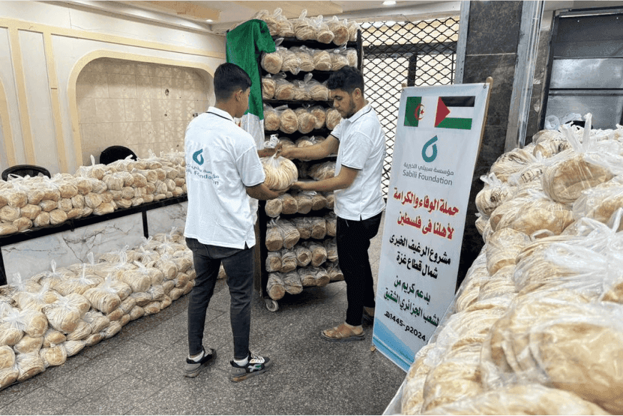 Providing fresh food to displaced Palestinians